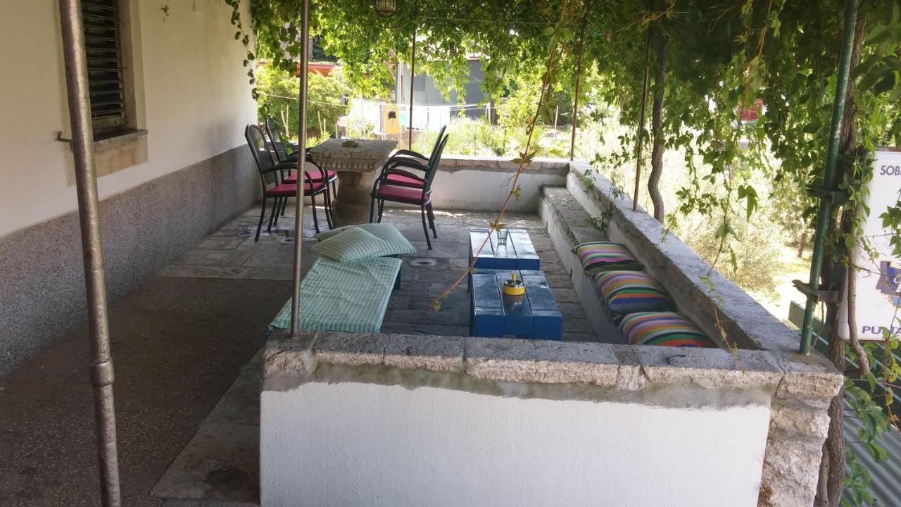 PAPE PUNAT apartmani i sobe Bagian luar foto