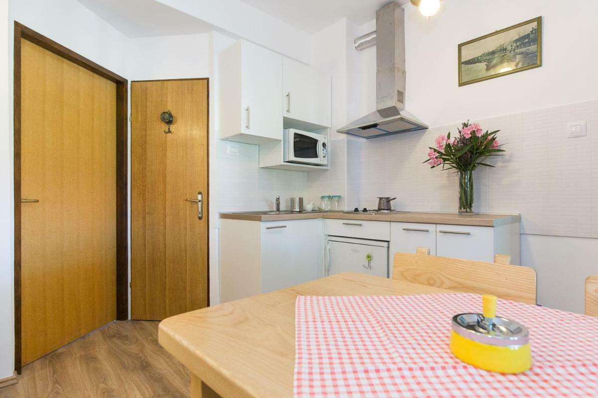 PAPE PUNAT apartmani i sobe Bagian luar foto