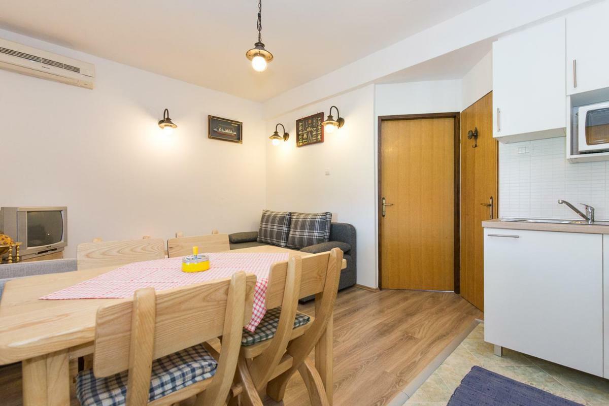 PAPE PUNAT apartmani i sobe Bagian luar foto